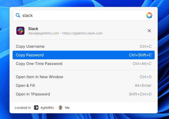 Janela de acesso rápido do 1Password exibindo “slack” no campo de pesquisa, com as informações de acesso ao item correspondente do Slack no 1Password visíveis e disponíveis, para copiar individualmente para a área de transferência